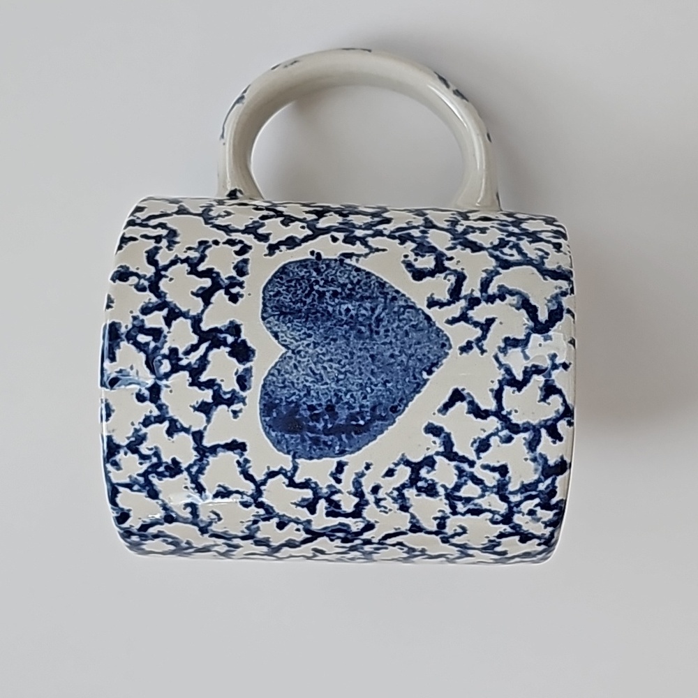 Gibson Spongeware Blue Heart Design Mug